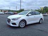 Used 2022 Hyundai Accent SE image 2