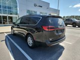 Used 2021 Chrysler Pacifica Touring-L w/ Premium & Safety Sphere Group image 3