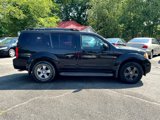 Used 2006 Nissan Pathfinder SE w/ (P01) Se Premium Pkg image 3
