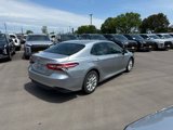 Used 2018 Toyota Camry LE image 2