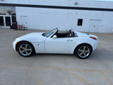 Used 2007 Pontiac Solstice Convertible w/ Premium Package image 2
