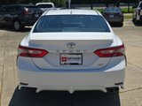 Certified 2019 Toyota Camry SE image 4