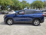 Used 2022 GMC Terrain SLE image 3