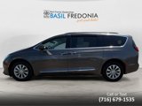 Used 2017 Chrysler Pacifica Touring-L image 2