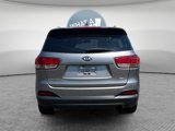 Certified 2017 Kia Sorento LX w/ LX Convenience Package image 4