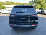 Used 2022 Jeep Grand Cherokee Laredo image 5