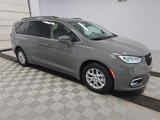 Used 2022 Chrysler Pacifica Touring-L image 3