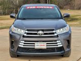 Used 2019 Toyota Highlander LE image 2
