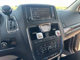 Used 2015 Chrysler Town & Country Touring-L w/ Driver Convenience Group image 6
