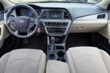Used 2016 Hyundai Sonata SE image 2