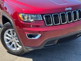 Used 2021 Jeep Grand Cherokee Laredo image 3