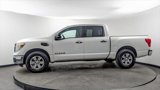 Used 2017 Nissan Titan SV image 3