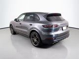 Certified 2022 Porsche Cayenne image 3