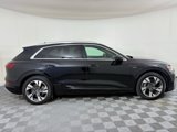 Used 2022 Audi e-tron Premium image 2