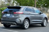 Used 2022 Ford Edge Titanium image 2