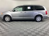 Used 2014 Chrysler Town & Country Touring image 4