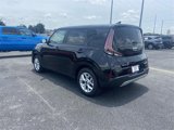 Used 2025 Kia Soul LX w/ LX Technology Package image 4