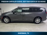Used 2023 Chrysler Pacifica Touring-L image 2