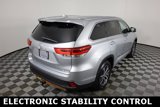 Used 2018 Toyota Highlander XLE image 3