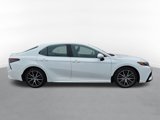 Used 2022 Toyota Camry SE image 2
