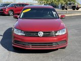 Used 2017 Volkswagen Jetta SE image 2