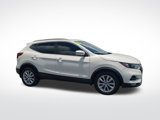 Used 2021 Nissan Rogue Sport SV image 3