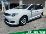 Used 2020 Chrysler Pacifica Limited image 2