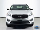 Used 2017 Kia Sorento LX w/ LX Convenience Package image 2