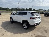Used 2024 Jeep Compass Latitude image 5