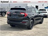 Used 2022 GMC Terrain SLE w/ Driver Convenience Package image 3