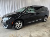 Used 2020 Chrysler Pacifica Limited image 4