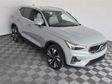 Used 2025 Volvo XC40 B5 Ultra image 2