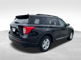 Used 2021 Ford Explorer XLT image 3