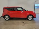 Used 2022 Kia Soul LX image 3