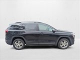 Used 2022 GMC Terrain SLE w/ Driver Convenience Package image 4