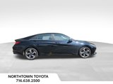 Used 2023 Hyundai Elantra Limited w/ Preferred Accessory Package image 5