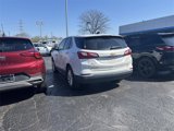 Used 2018 Chevrolet Equinox LT image 3