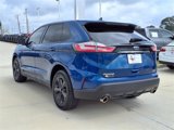 Used 2020 Ford Edge SE image 2