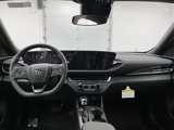 New 2025 Buick Envista Preferred image 2