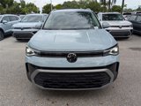 New 2025 Volkswagen Taos SE image 3