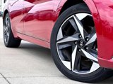 Used 2021 Hyundai Elantra Limited image 2