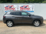 Used 2022 Jeep Compass Latitude image 2
