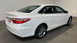 Used 2016 Toyota Camry SE image 3