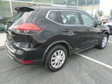 Used 2017 Nissan Rogue S image 4