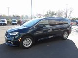 Used 2021 Chrysler Pacifica Touring-L image 4