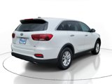 Used 2019 Kia Sorento LX image 4