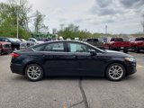 Used 2019 Ford Fusion SE image 3
