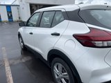 Used 2021 Nissan Kicks S image 4