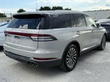 Used 2020 Lincoln Aviator Reserve w/ Equipment Group 201A image 4