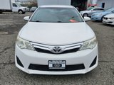 Used 2014 Toyota Camry L image 2